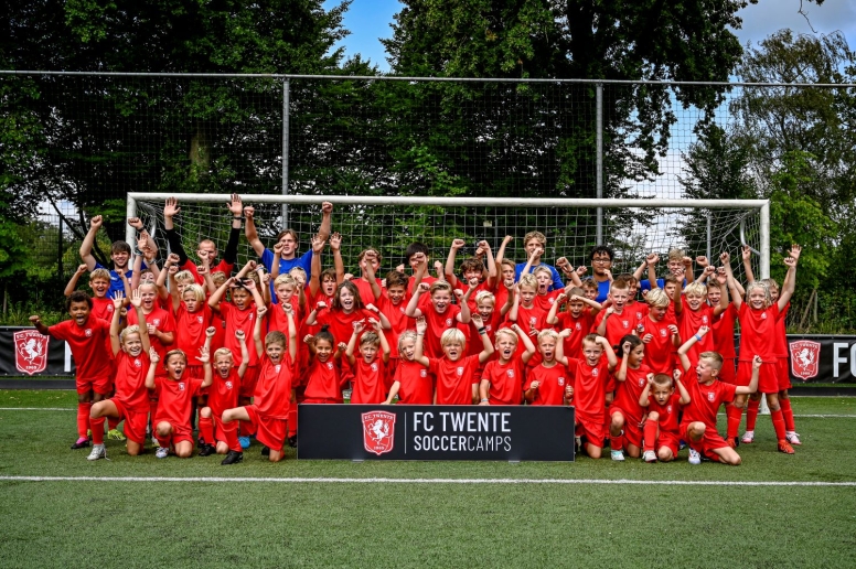 FC Twente op bezoek bij v.v. Twenthe!